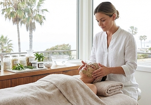 What to Expect from Seasonal Facials in Costa Mesa