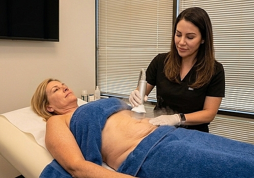 Is Cryoskin in Lake Forest a Good Fit for Loose Skin?